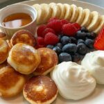mini pancakes with fruit
